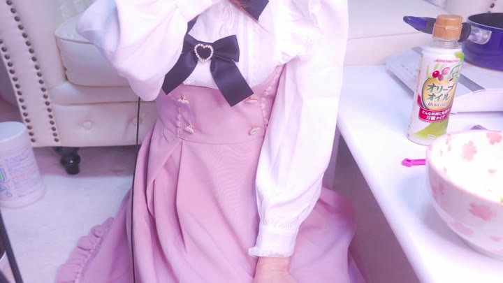 2022 02 14—【高画質カメラ】かわいい衣装でバレンタインチョコ作る♥【実写】 (lv335638679)